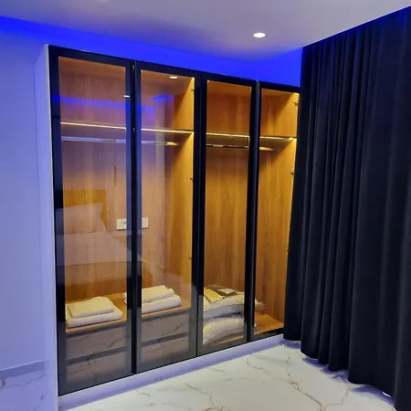Superior Apartament With City View Sarande