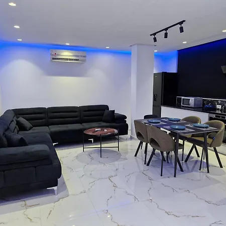 Superior Apartament With City View