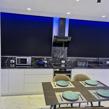 Superior Apartament With City View Апартаменты